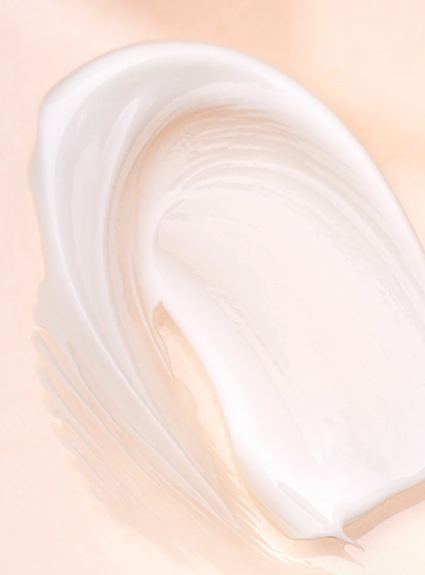Close-up texture swatch of Princess Mia Retinol Eye Serum showing its lightweight, creamy, fast-absorbing formula designed to hydrate and smooth the delicate eye area.